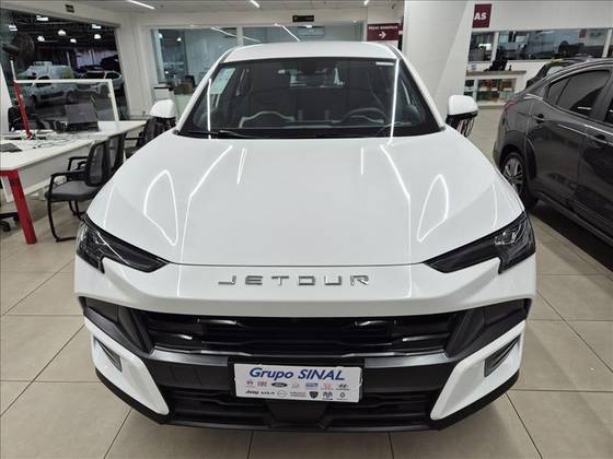 JETOUR S06 1.5 TGDI PHEV ADVANCE DHT JETOUR S06 1.5 TGDI PHEV ADVANCE DHT